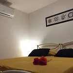 Casa Arborea אורוסיי